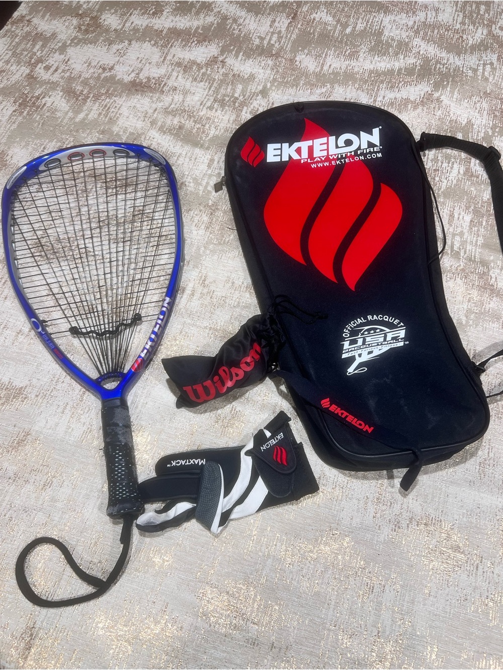 Ektelon O3 Blue 3200 Racquetball Racquet w/ MaxTack Glove & 2 Blue Balls